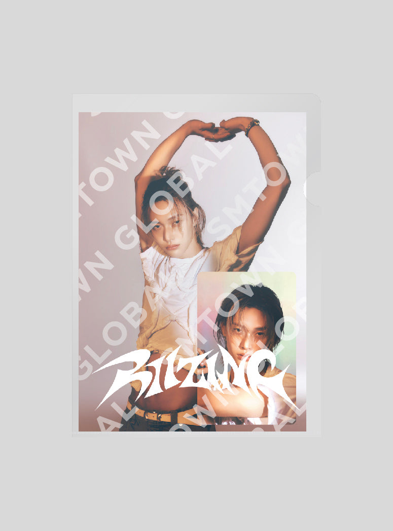 POSTCARD + HOLOGRAM PHOTO CARD SET - RIIZE 'RIIZING - The 1st Mini Album' MD